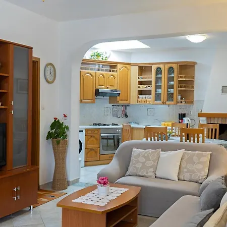 Pensjonat Balic - Zf Hvar 3*