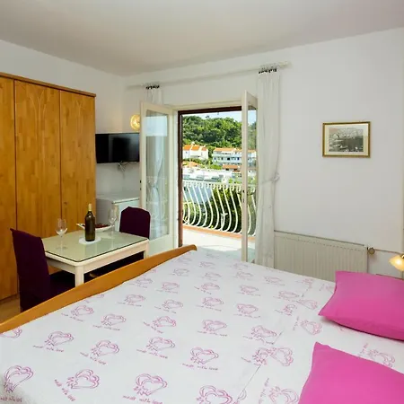 Balic - Zf Hvar Affittacamere 3*