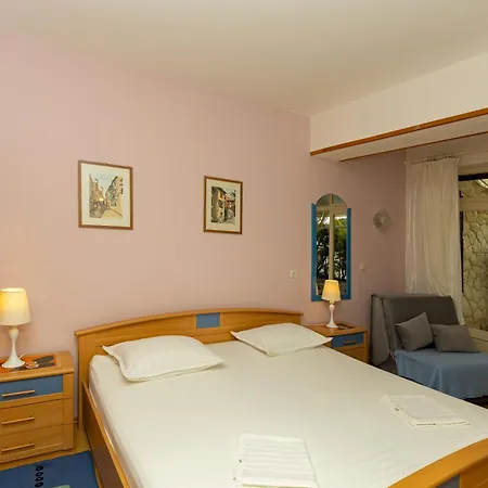 Pensionat Balic - Zf Hvar 3*