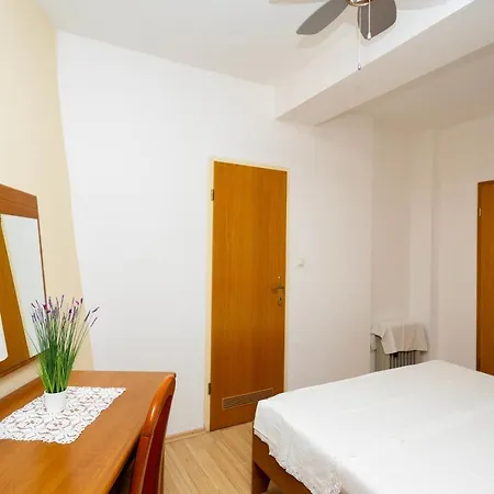 Balic - Zf Hvar ゲストハウス フヴァル