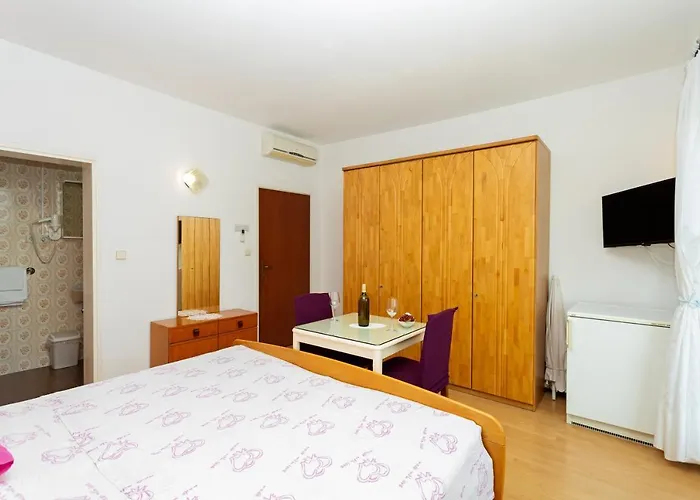 Balic - Zf Hvar Penzion 3*